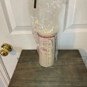 New In Bag Pampered Chef Measuring Cup